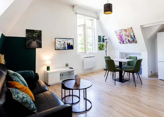 Апартаменты Mirabeau Sous Les Toits 2 -